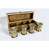 Kieliszki w drewnianym pudełku Sea-Club